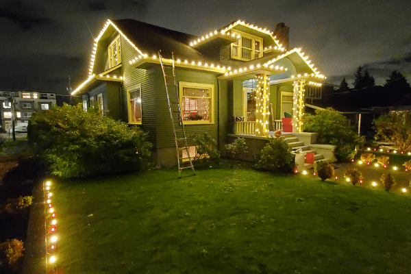 Residential Christmas Lighting Service Company Near Me in Bellevue WA 39