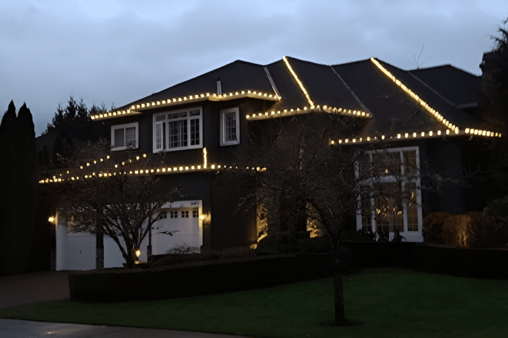Residential Christmas Lighting Service Company Near Me in Bellevue WA 014